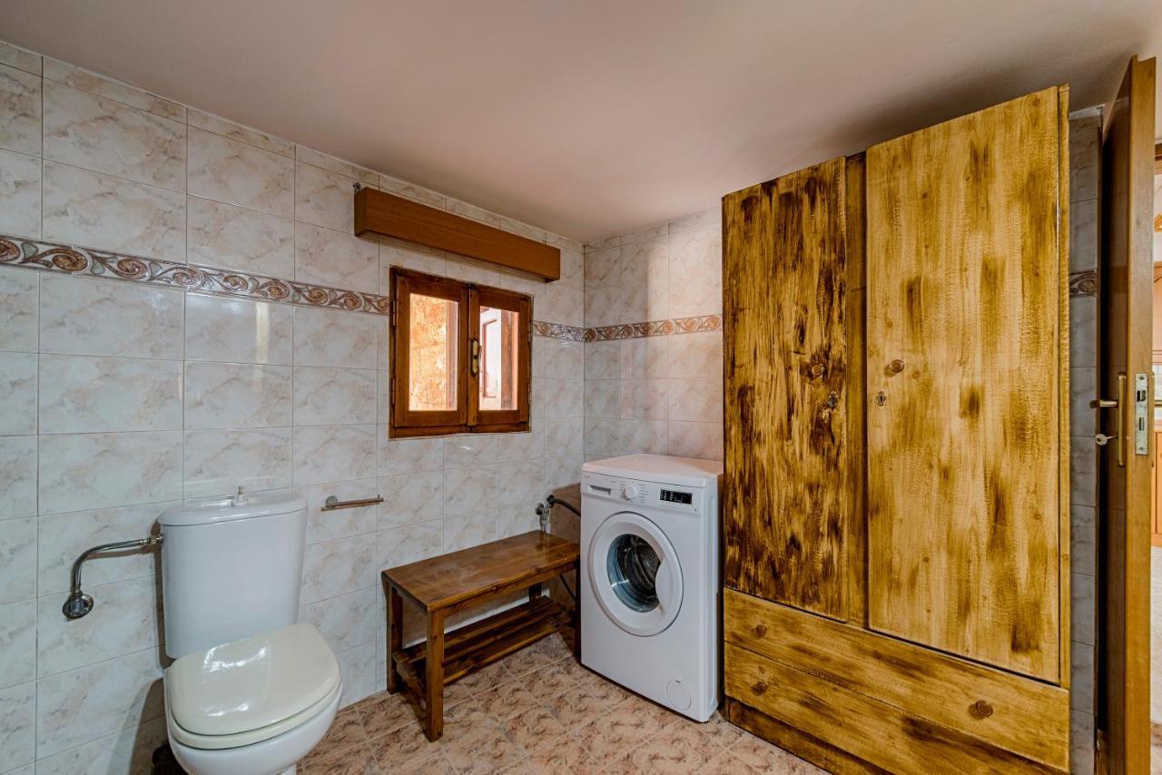 Hara'S Traditional Detached House In Malona Malona Village Buitenkant foto
